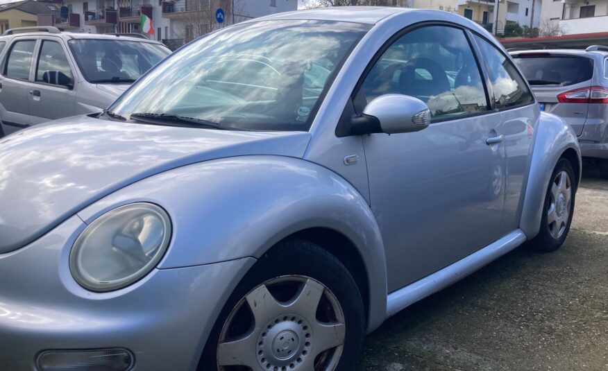 VOLKSWAGEN NEW BEETLE