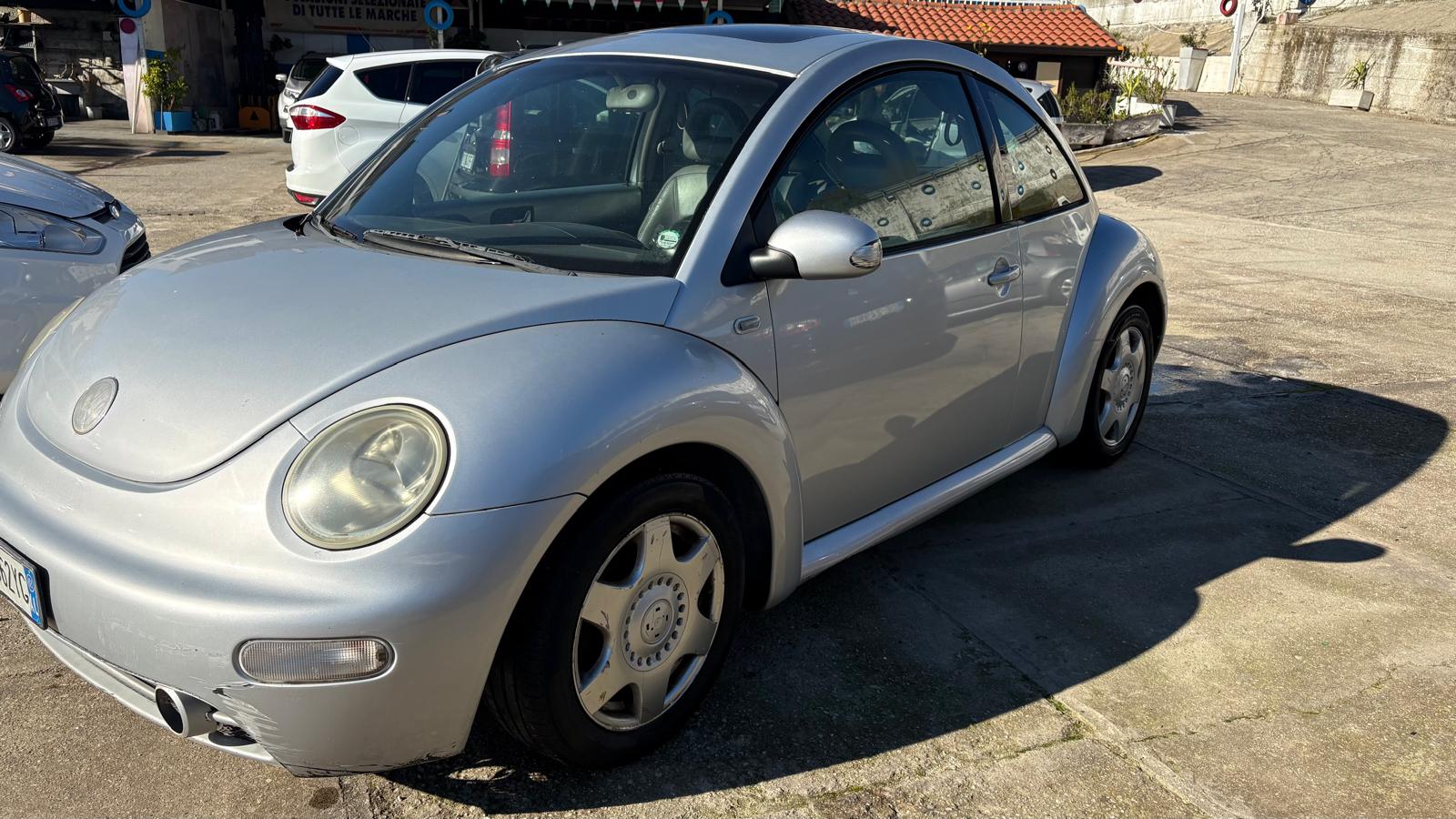 VOLKSWAGEN NEW BEETLE