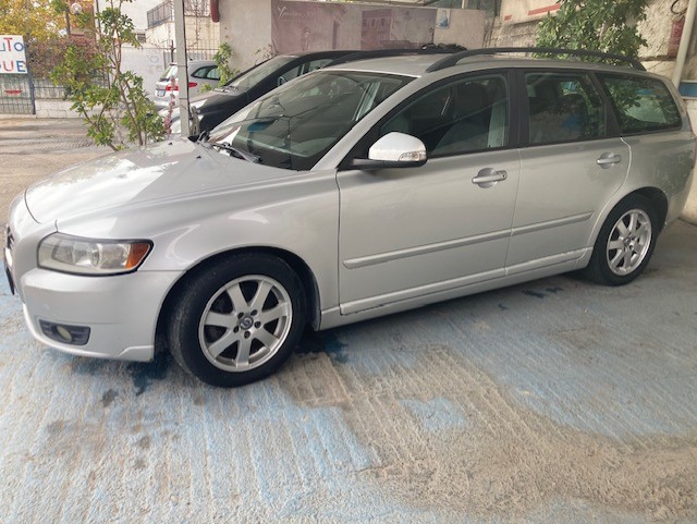 VOLVO V 50