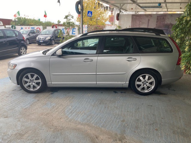 VOLVO V 50