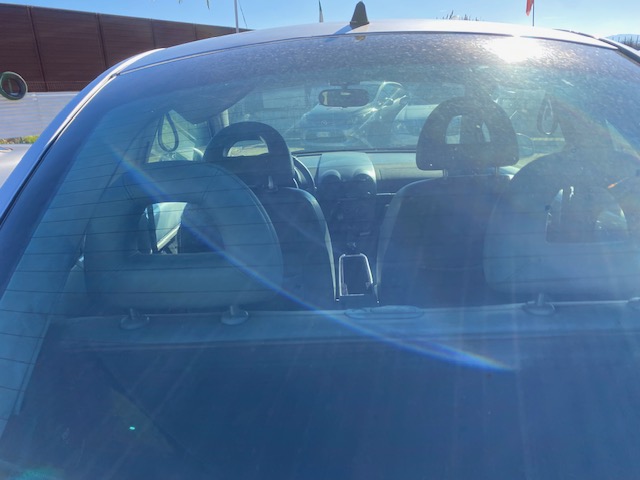 VOLKSWAGEN NEW BEETLE