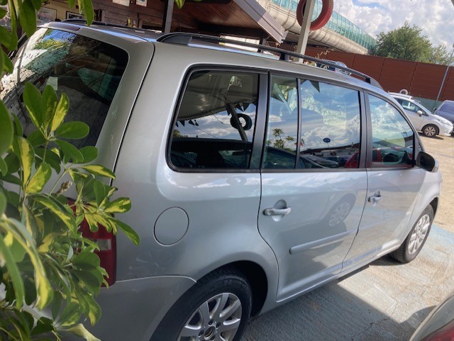 VOLKSWAGEN TOURAN 1.9 TDI