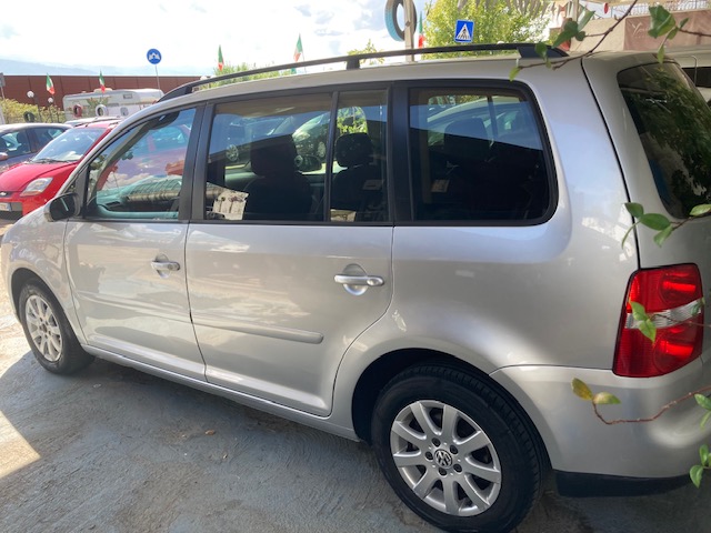 VOLKSWAGEN TOURAN 1.9 TDI