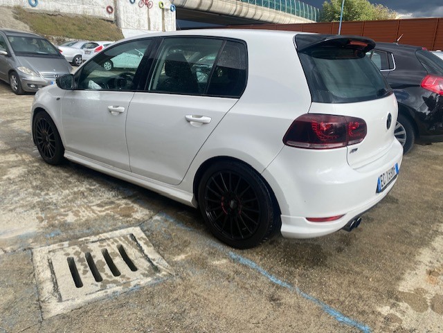 VOLKSWAGEN GOLF 6A RLine