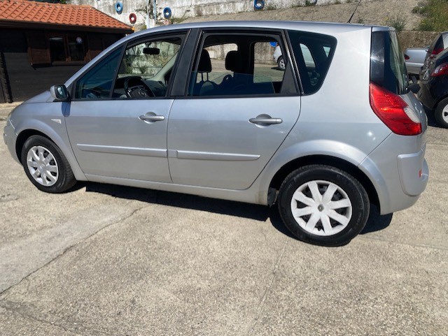 RENAULT SCENIC