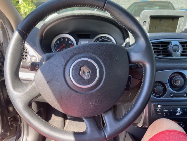 RENAULT CLIO