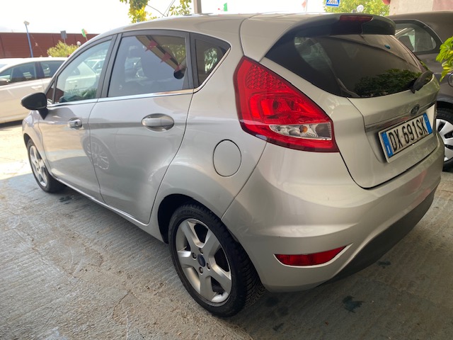 FORD FIESTA