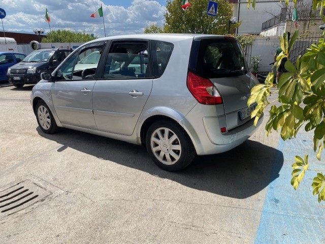 RENAULT SCENIC