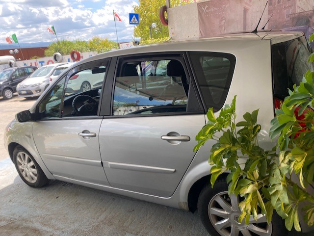 RENAULT SCENIC