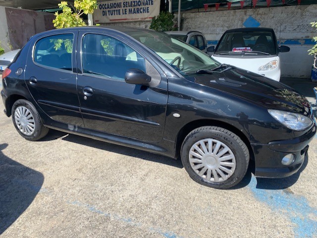 PEUGEOT 206 HDi