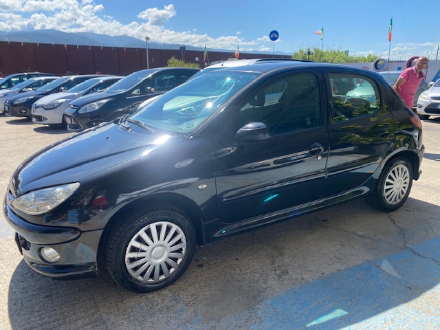 PEUGEOT 206 HDi