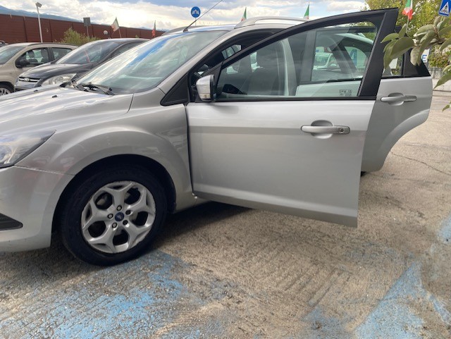 FORD FOCUS