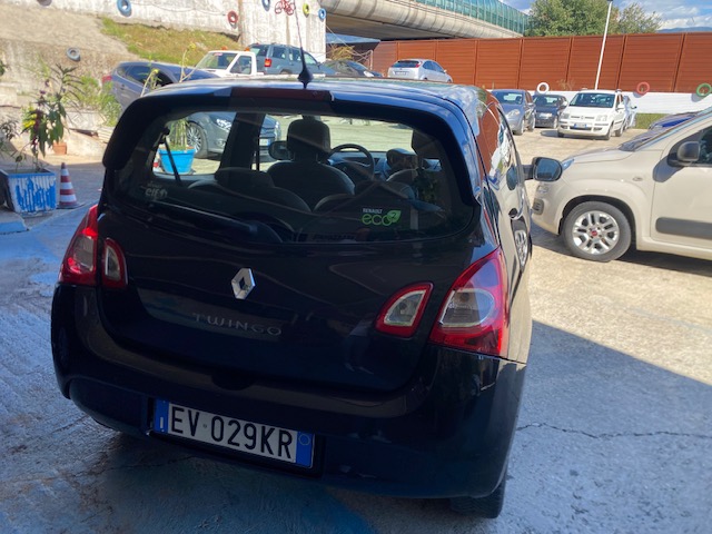 RENAULT TWINGO