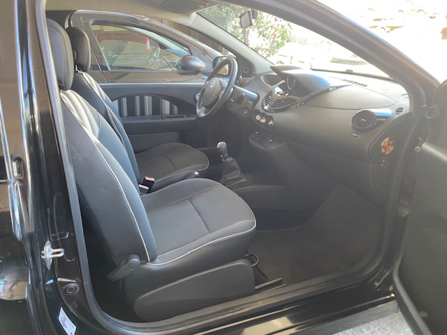 RENAULT TWINGO