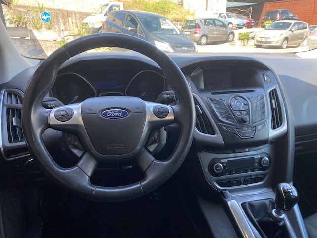 FORD FOCUS