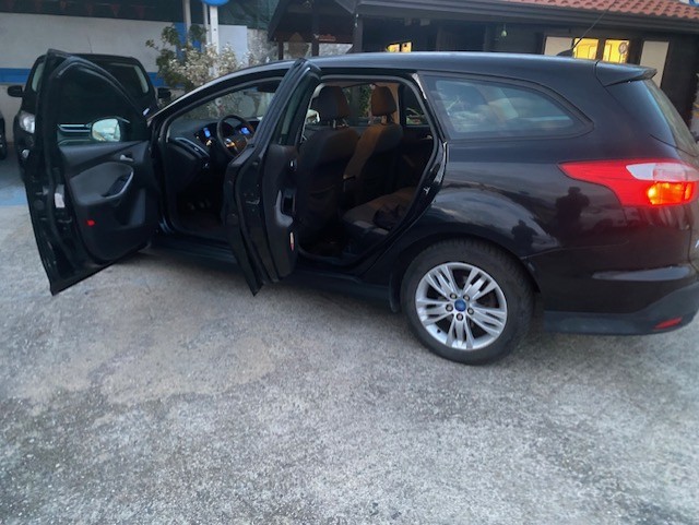 FORD FOCUS