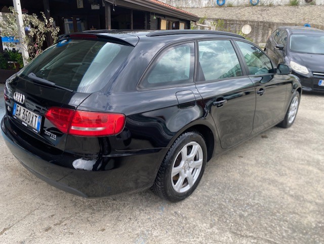 AUDI A 4