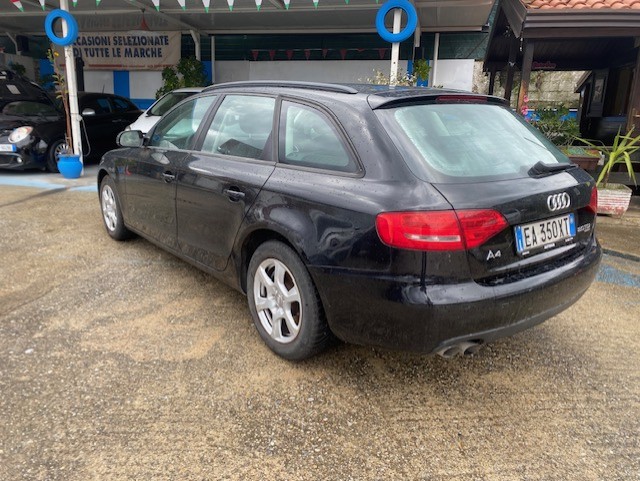 AUDI A 4