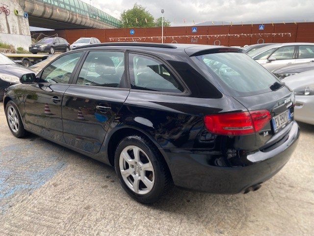 AUDI A 4