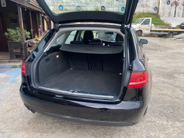 AUDI A 4