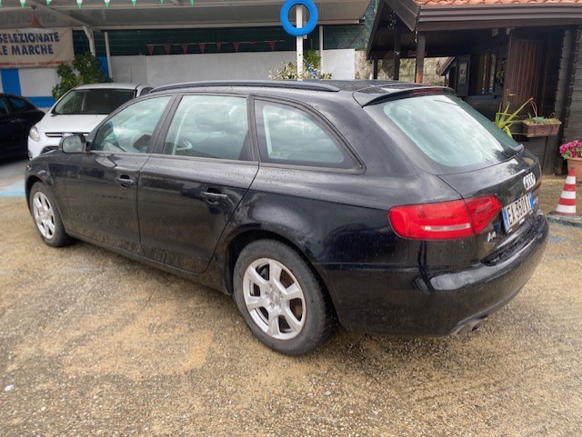 AUDI A 4