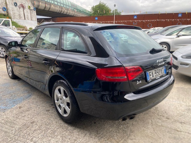 AUDI A 4