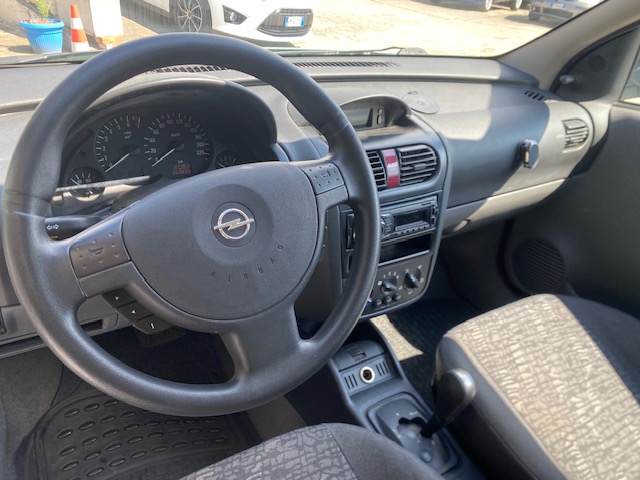 OPEL CORSA AUTOMATICA