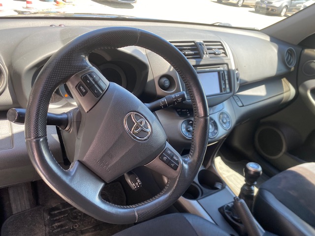 TOYOTA RAV 4