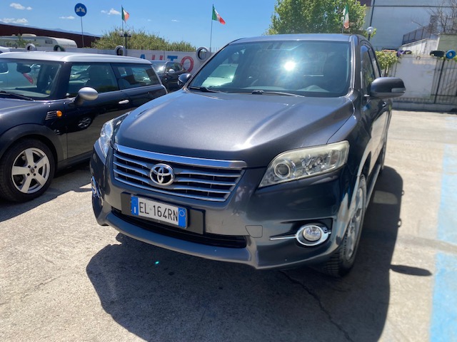 TOYOTA RAV 4