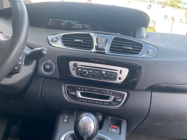 RENAULT SCENIC MEGANE 7 POSTI