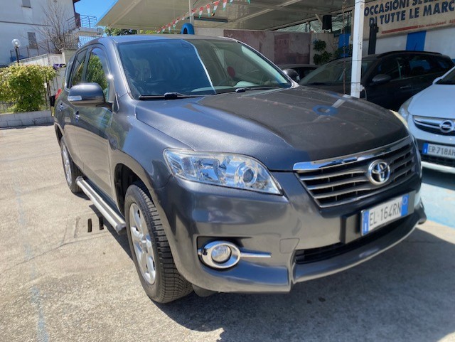TOYOTA RAV 4