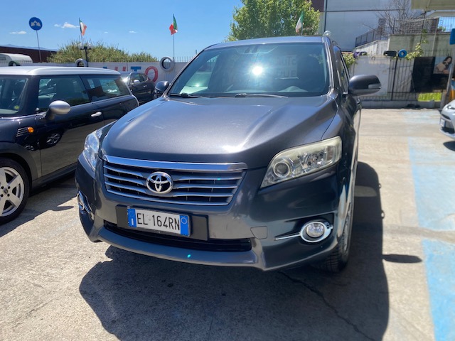 TOYOTA RAV 4