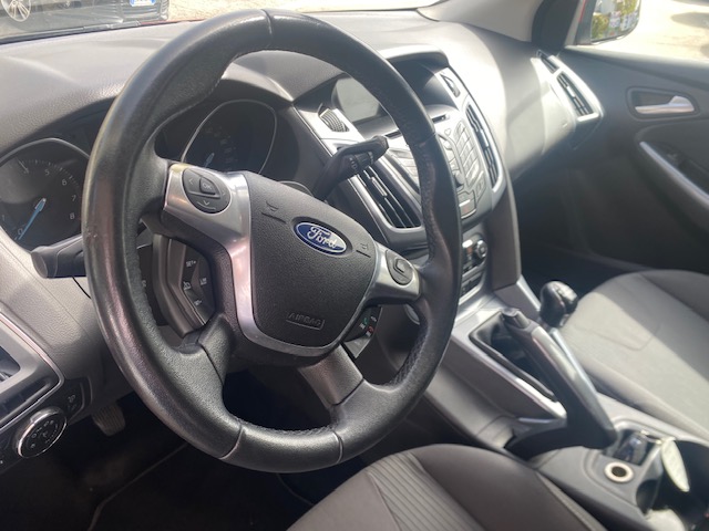 FORD FOCUS