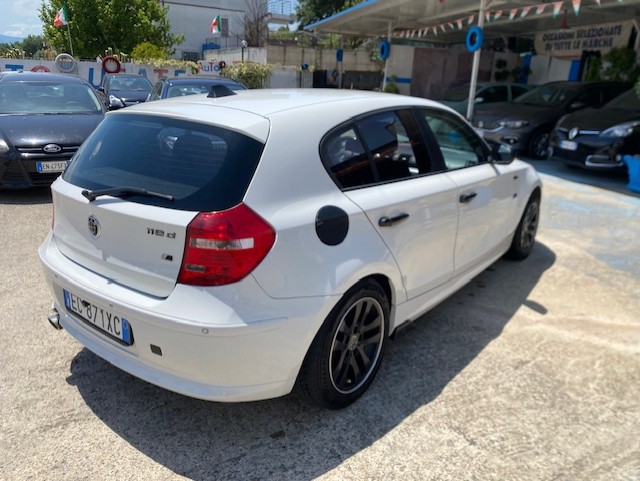BMW 118 D