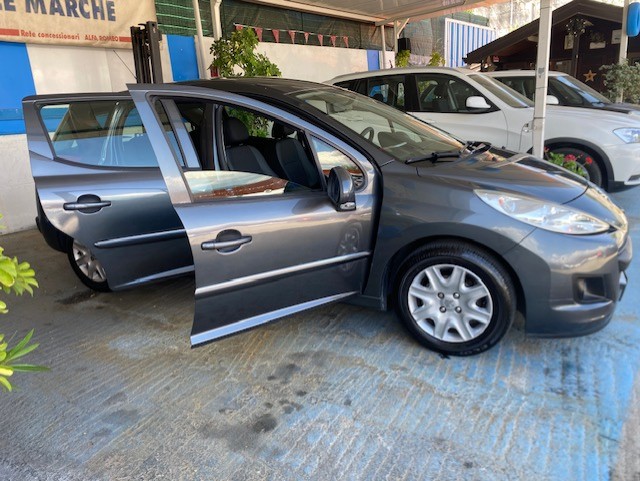 PEUGEOT 207