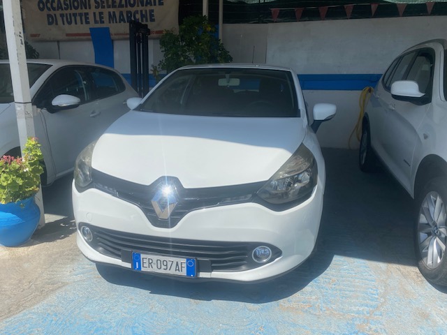 RENAUL CLIO