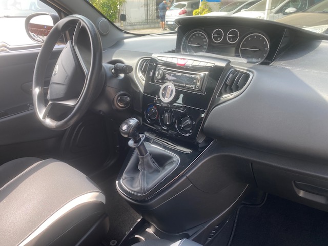 LANCIA Y