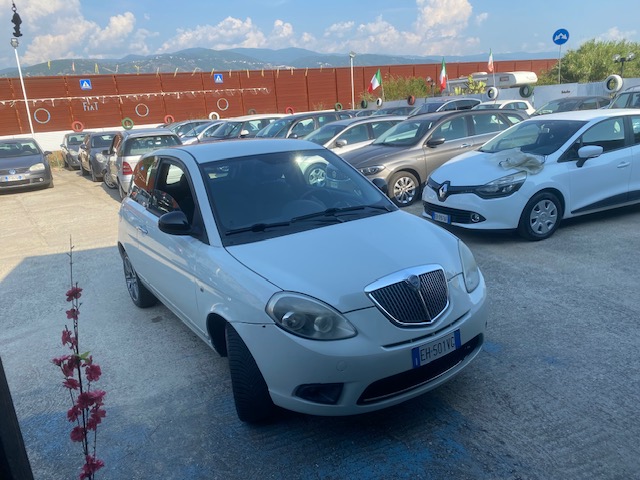 LANCIA Y