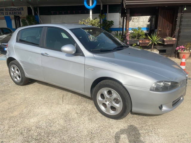 ALFA ROMEO 147