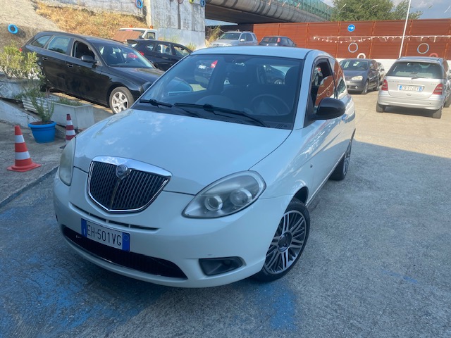 LANCIA Y