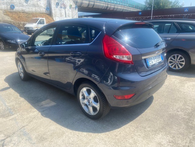FORD FIESTA
