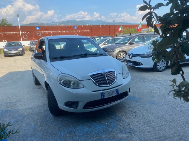 LANCIA Y