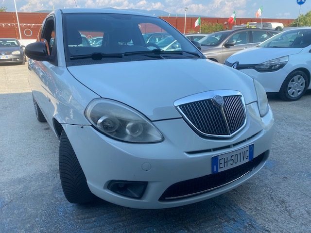 LANCIA Y