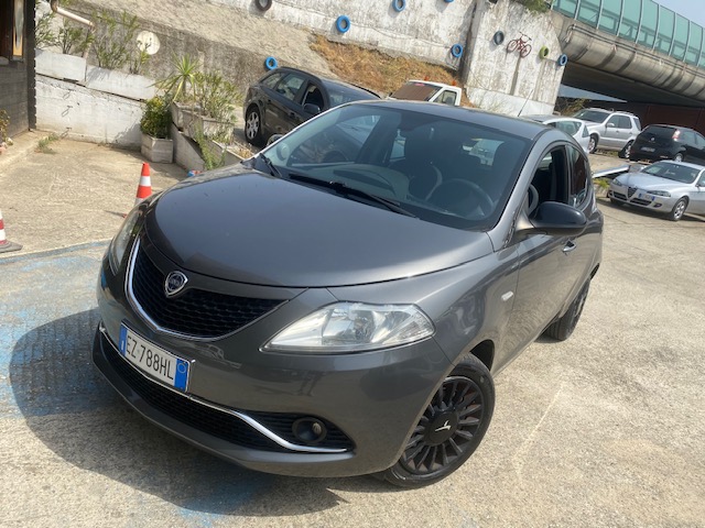 LANCIA Y