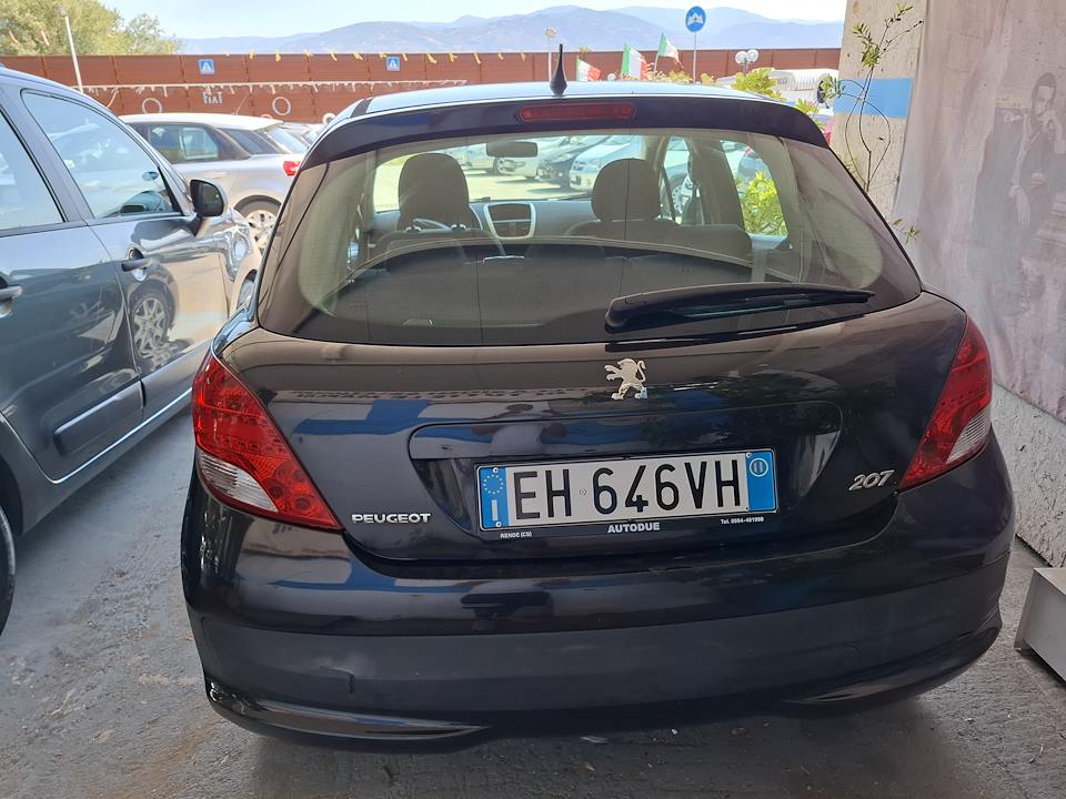 PEUGEOT 207