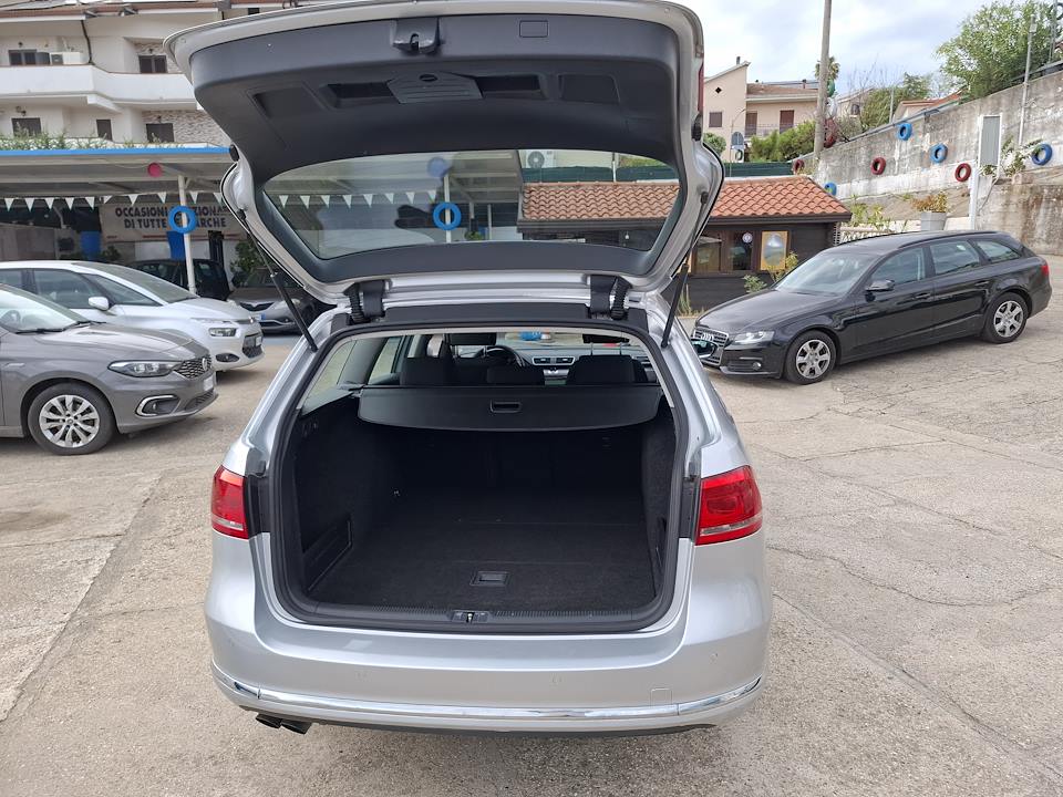 VW PASSAT