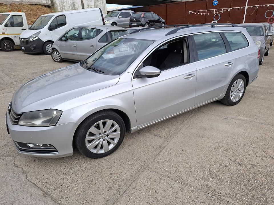 VW PASSAT