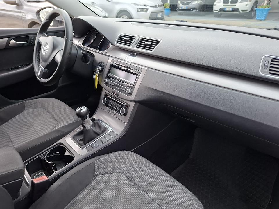 VW PASSAT
