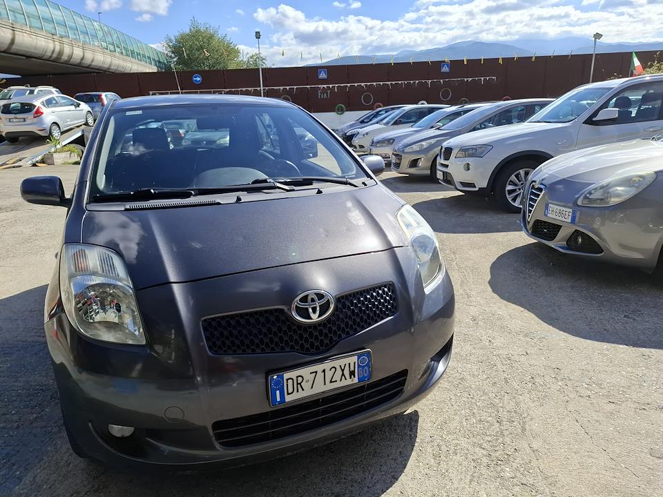 TOYOTA YARIS