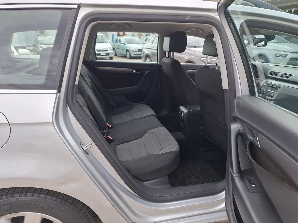 VW PASSAT